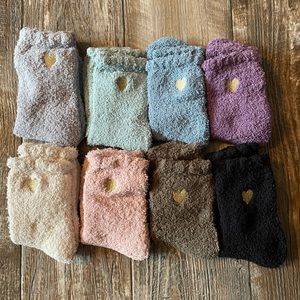 Women Pastel Fuzzy Socks (New)